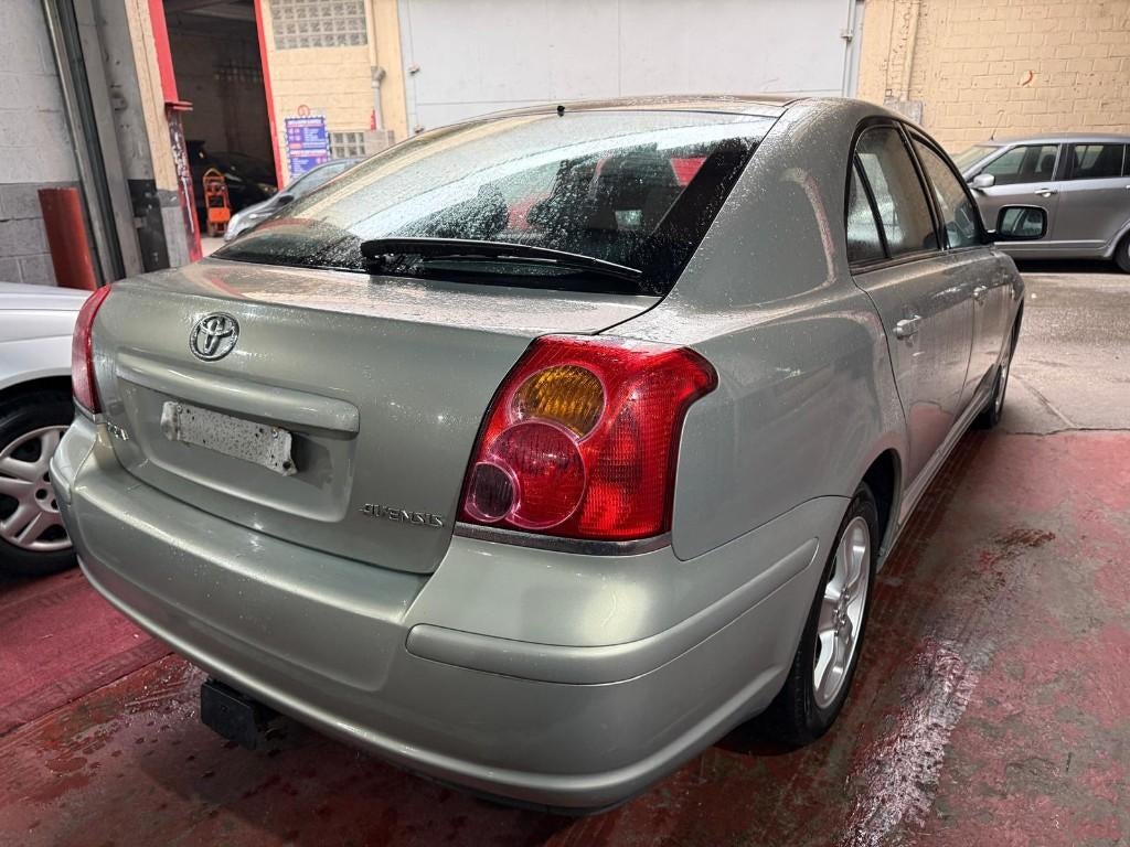 TOYOTA AVENSIS VVTI, Autos, Toyota, Argent ou Gris, Achat, Avensis, Boîte manuelle