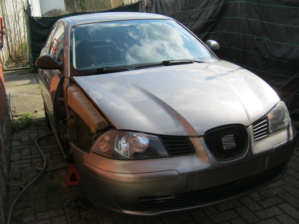 Toutes les pièces pour Seat Ibiza 1.2i essence 2004, Argent ou Gris, Achat, Boîte manuelle, Ibiza