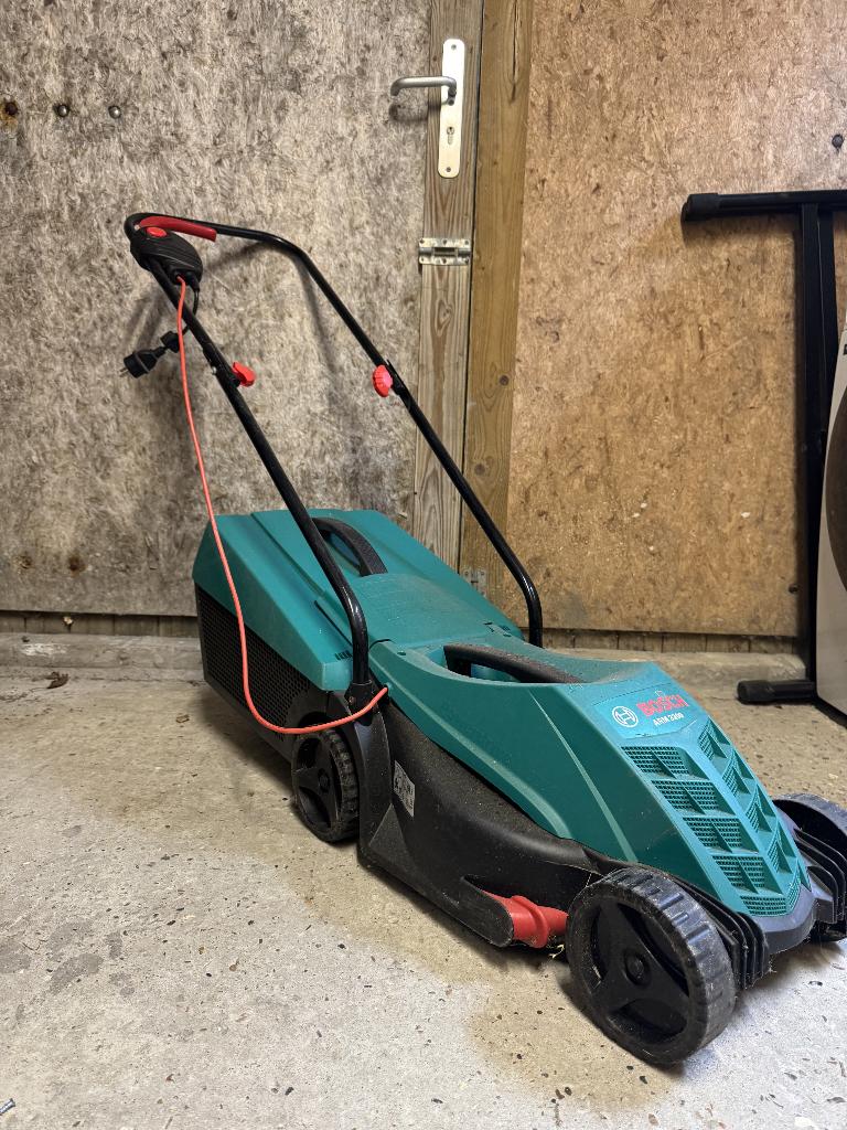 Grasmaaier, Ophalen, Gebruikt, Elektrische grasmaaier, Opvangbak