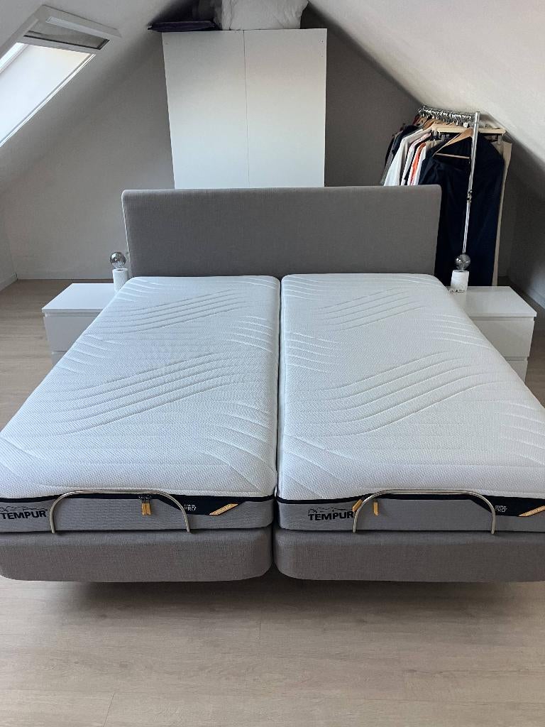Lit électrique TEMPUR Zero G + 2 matelas Tempur Pro Elite, 210 cm, Comme neuf, Enlèvement, Sommier