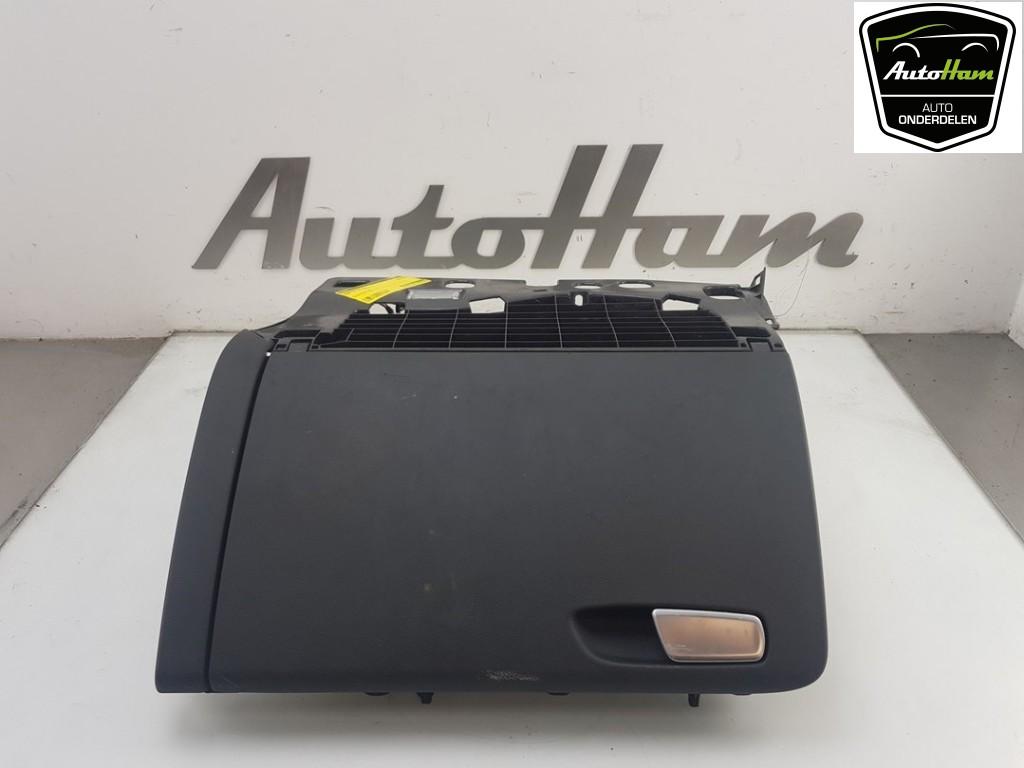 COMPARTIMENT A GANTS Audi A4 (B8) (01-2007/12-2015), Autos : Pièces & Accessoires, Utilisé, Audi