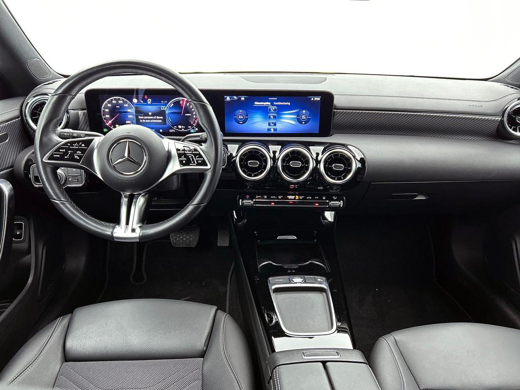 Mercedes-Benz CLA-klasse 250 e Shooting Brake Business Line, Auto's, Mercedes-Benz, CLA, Stof, Gebruikt, 16 kWh