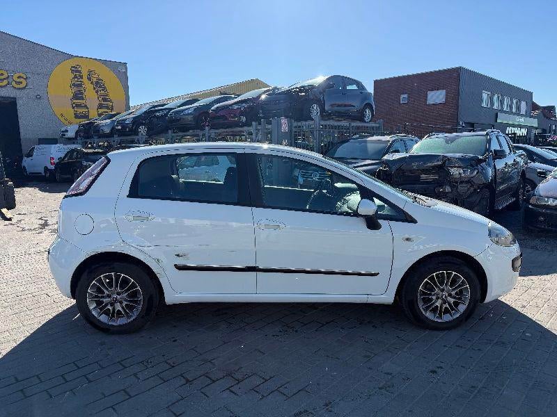 FIAT PUNTO 1.3 MULTIJET BENZINE 04/11, Auto's, Fiat, Wit, Bedrijf, Handgeschakeld, Stadsauto