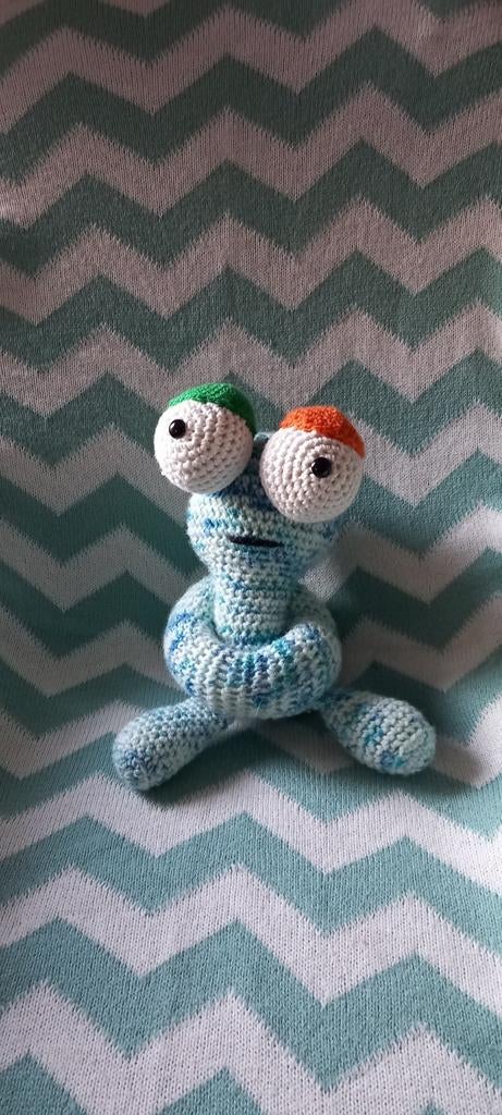 Nieuwe gehaakte worm met bolle ogen, Ophalen of Verzenden