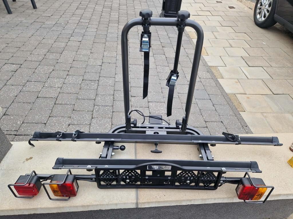 Porte 2 vélos sur attache remorque basculant neuf, Ophalen, Nieuw, 2 fietsen, Trekhaakdrager