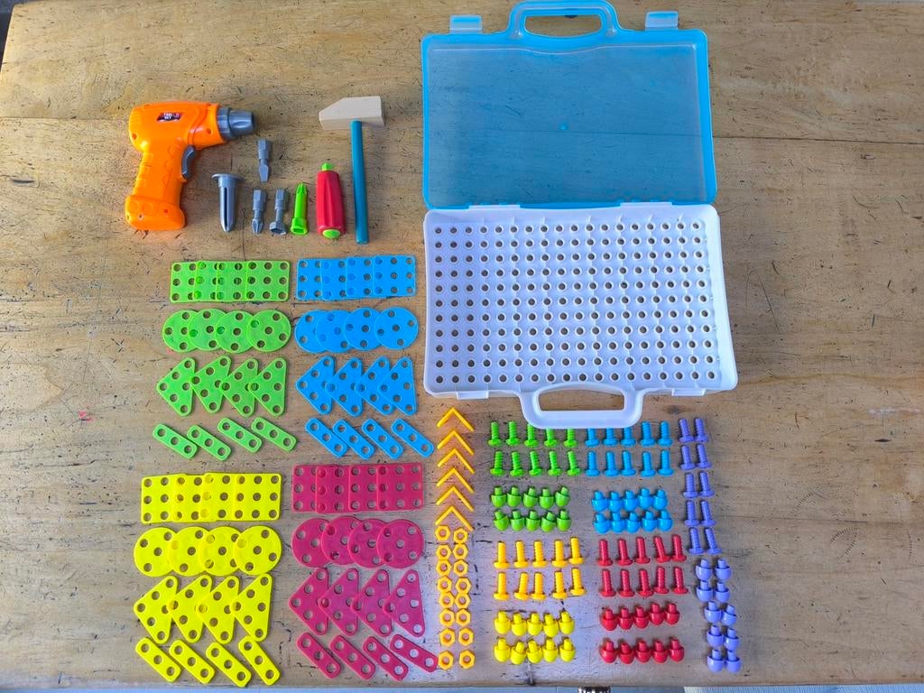 jeu de perçage electric/ construction (195pièces!), Enfants & Bébés, Jouets | Éducatifs & Créatifs, Utilisé, Bricolage, Construction