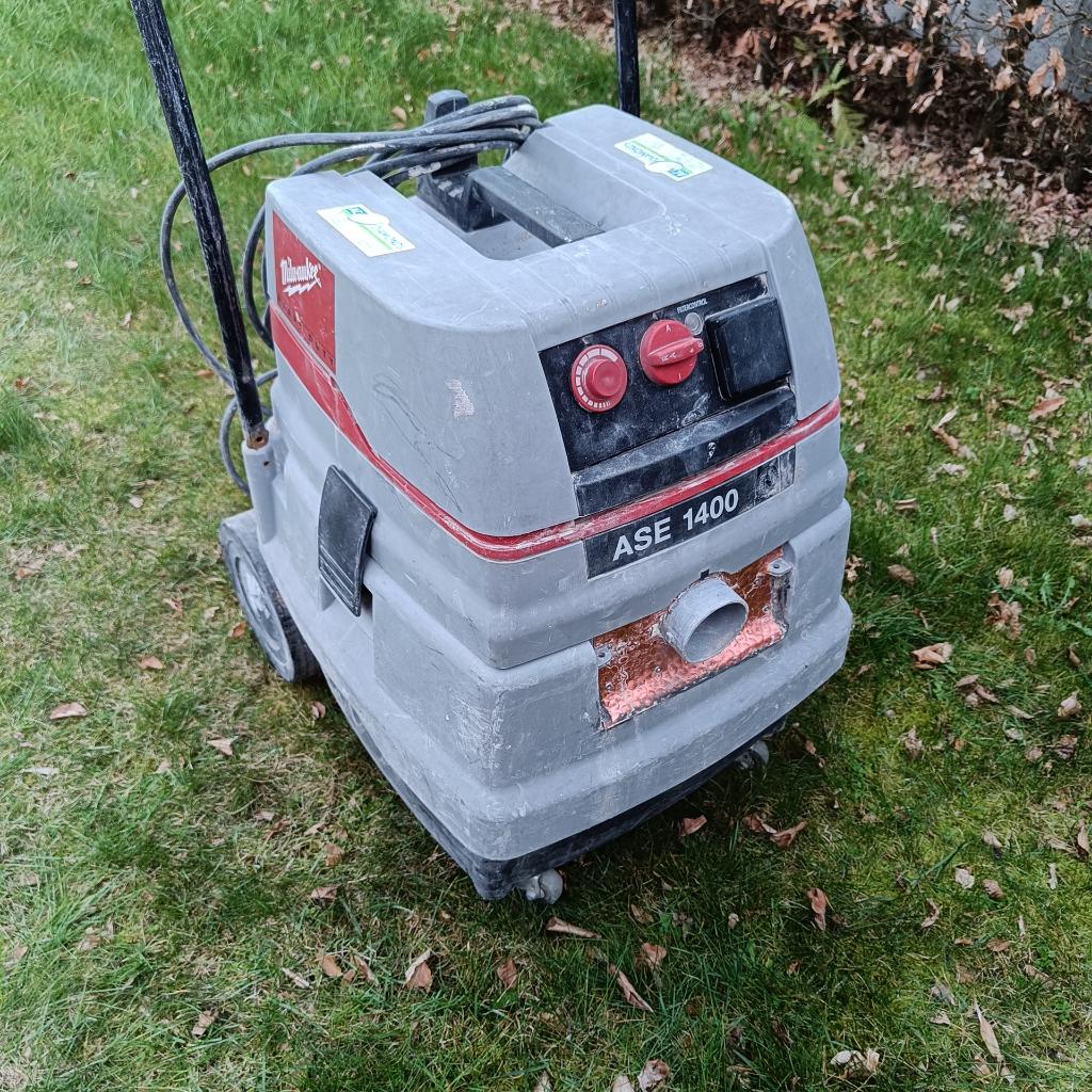 Milwaukee stofzuiger ase 1400, Bricolage & Construction, Enlèvement, Utilisé