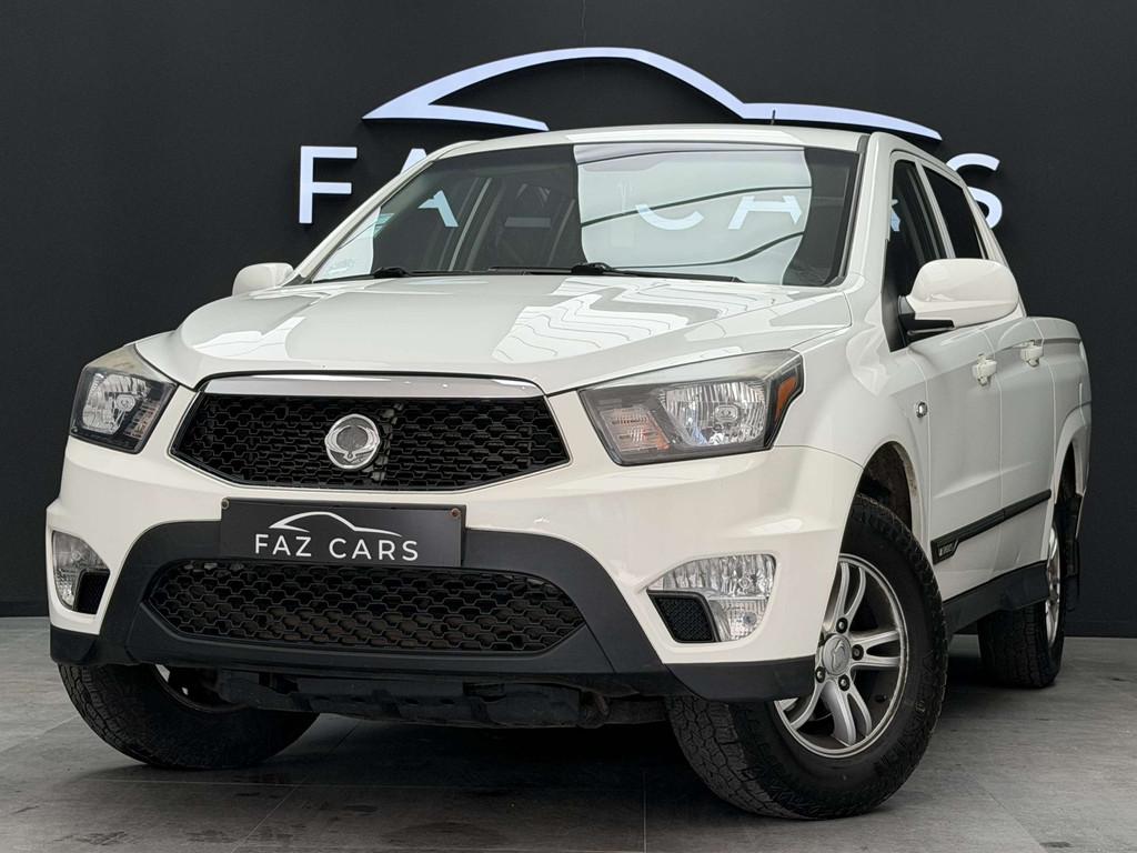 SsangYong Actyon 2.0 Turbo Xdi 4WD * CLIM + CAMERA + GARANTI, Auto's, SsangYong, Zwart, 4 cilinders, https://public.car-pass.be/vhr/5bc562da-411c-4c1b-8355-831067da1806