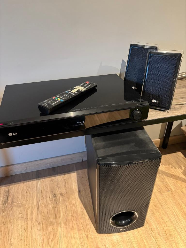 LG Blu-ray homecinema, Autres marques, Lecteur Blu-ray, Utilisé, 70 watts ou plus