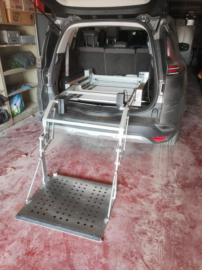 rolstoel plateau  lift auto, Ophalen, Zo goed als nieuw, Elektrische rolstoel