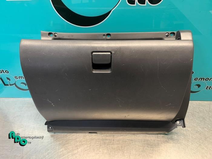 Dashboardkastje van een Toyota Corolla (Corolla 96-), Gebruikt, -, -, Ophalen of Verzenden