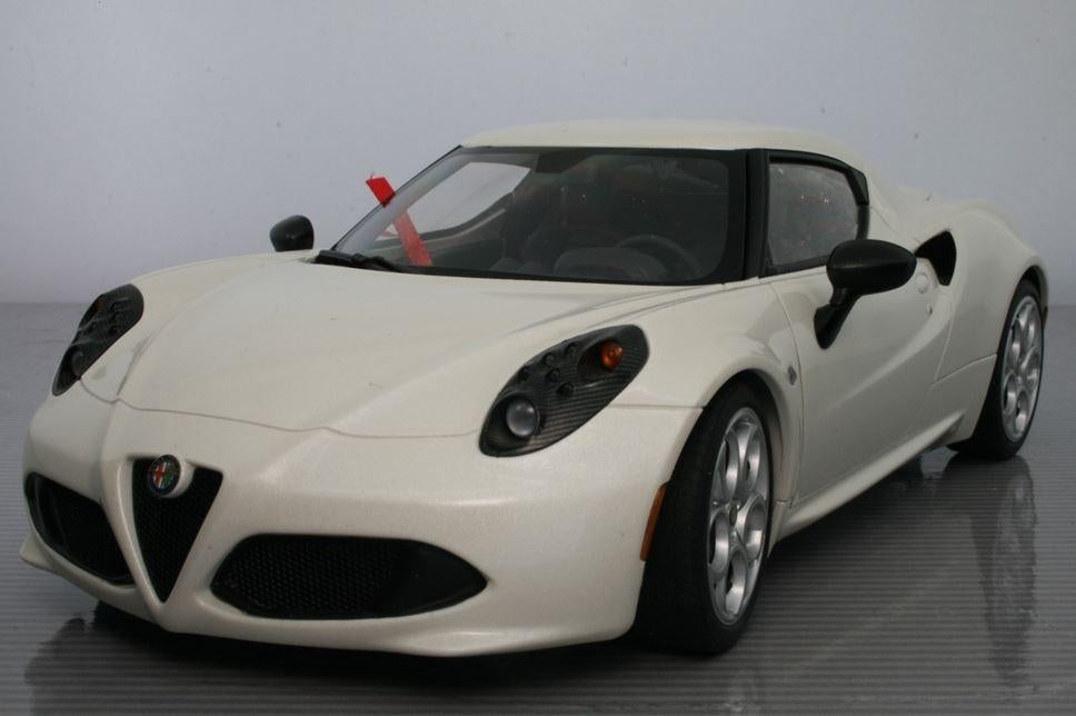 AutoArt 1/18 Alfa Romeo 4C, Enlèvement ou Envoi, Neuf, Voiture, Autoart