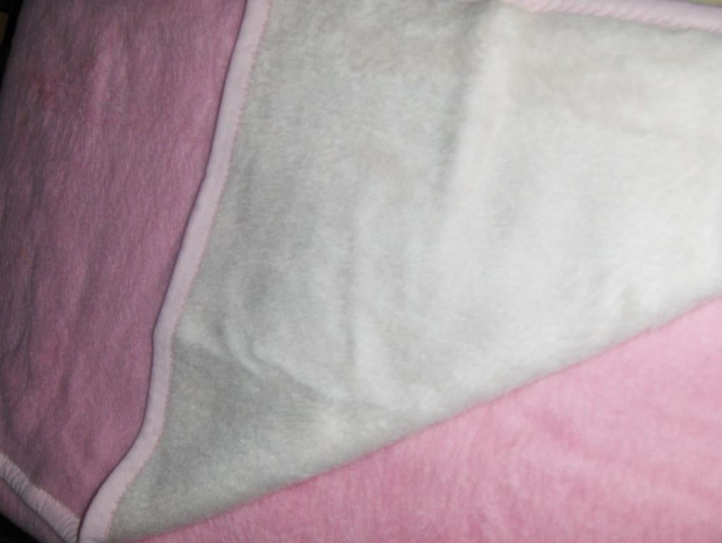 Couverture lit cage double face rose et blanc., Enlèvement ou Envoi, Comme neuf, Blanc