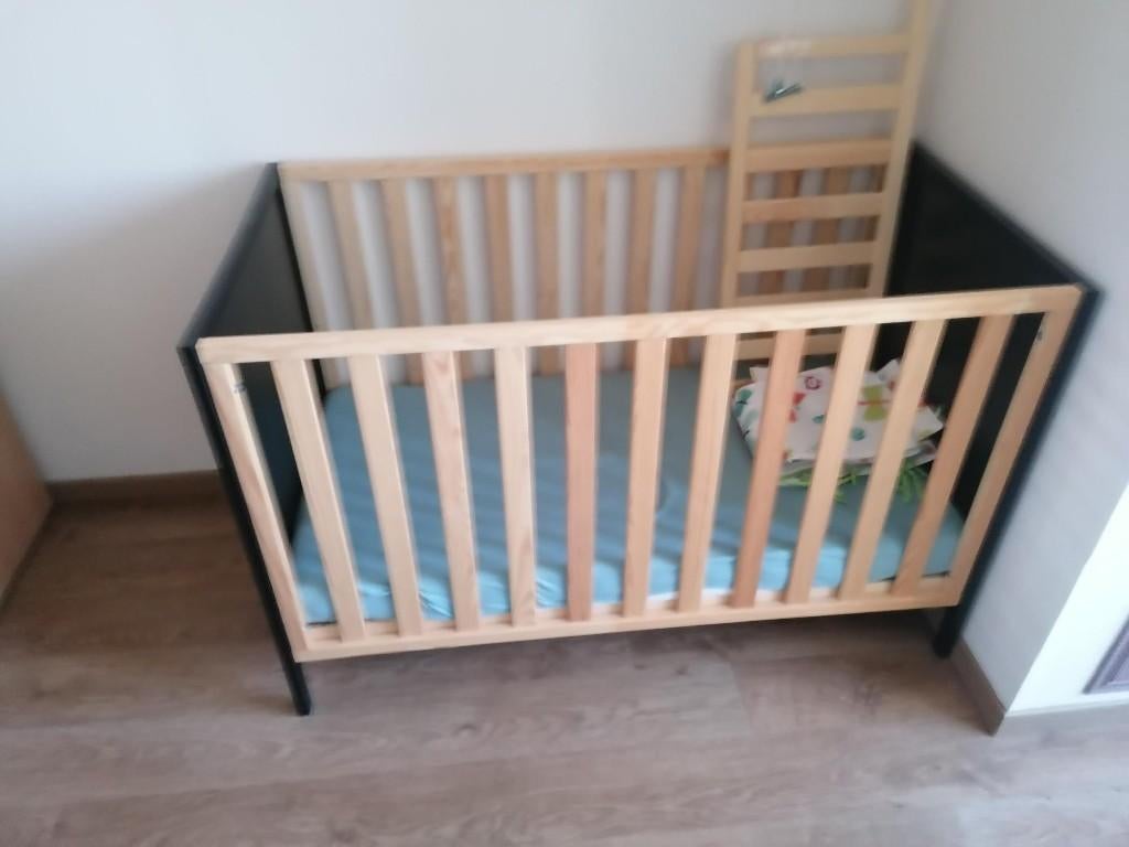 te koop babybedje, Kinderen en Baby's, Lattenbodem, Nieuw, Ophalen of Verzenden, Minder dan 140 cm