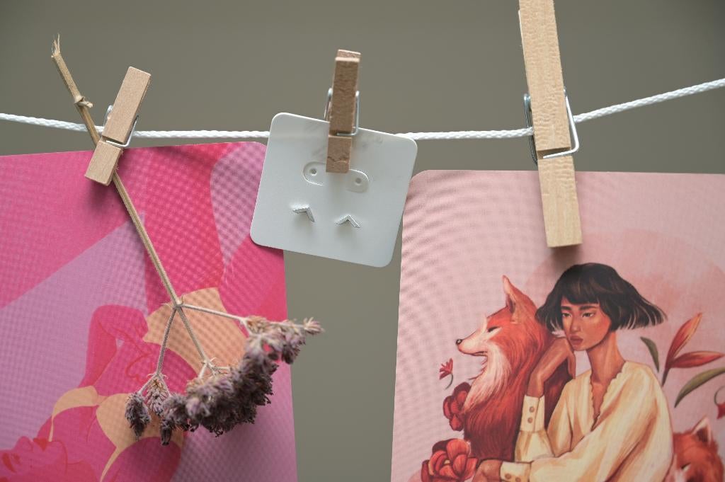 Subtiele zilveren oorbel, Gebruikt, Ophalen of Verzenden, Knopjes of Stekers, Zilver