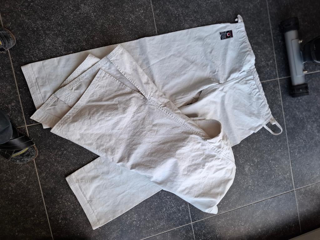 Karate pak tokaido nr 5, Sport en Fitness, Vechtsporten en Zelfverdediging, Gebruikt, Maat L, Ophalen of Verzenden, Karate