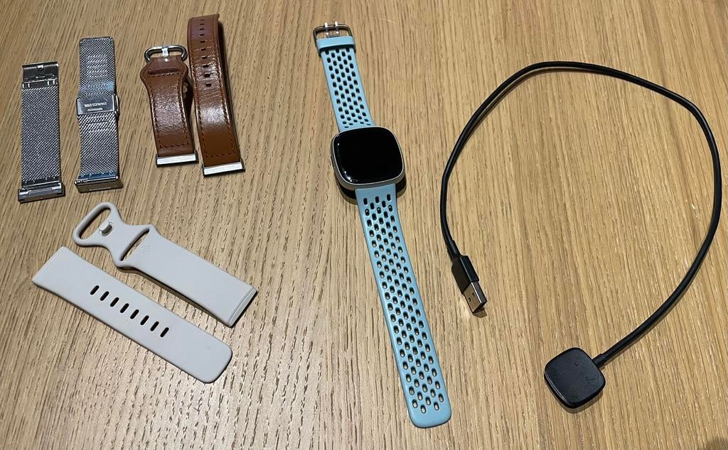 ️Montre Fitbit Sense2 et/ou Balance intelligente Aria2, Bijoux, Sacs & Beauté, Montres connectées, Enlèvement, État, Comme neuf