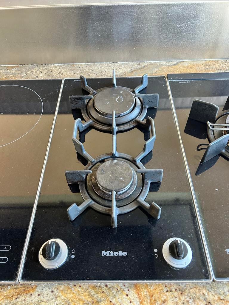 Miele gasfornuis KM405 en KM406, Enlèvement, Utilisé