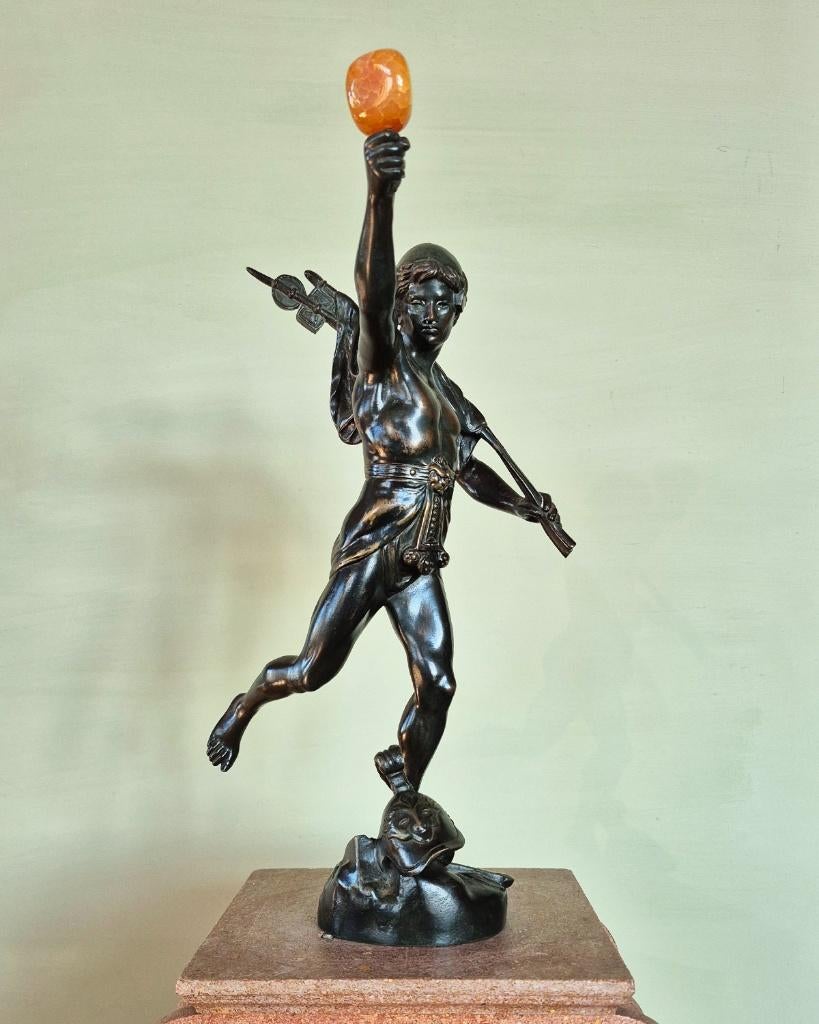 Guerrier romain, bronze patiné, XIXe siècle, Enlèvement
