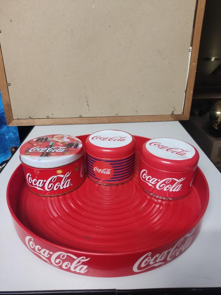 Coque en PVC Cola et 3 pots en étain, Enlèvement