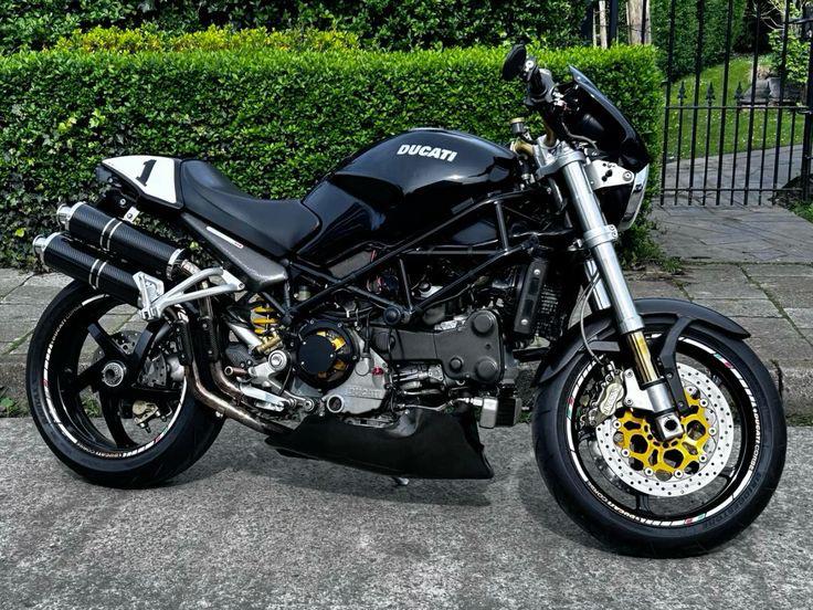 Ducati s4r