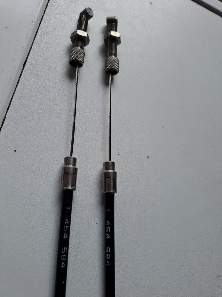 Gaskabels BMW, Ophalen