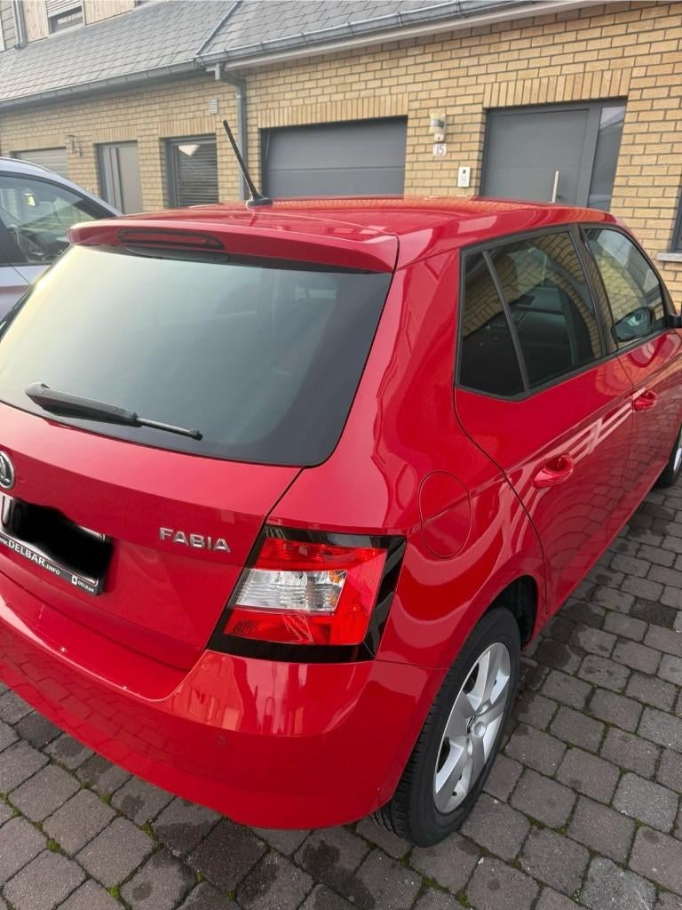Skoda fabia clever 1.0, Autos, Rouge, Achat, Euro 6, Boîte manuelle