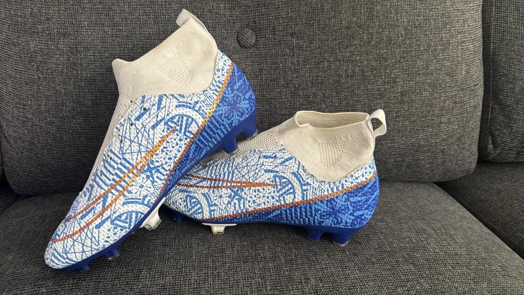 Chaussures de football taille 39, Sports & Fitness, Enlèvement ou Envoi, Comme neuf, Chaussures