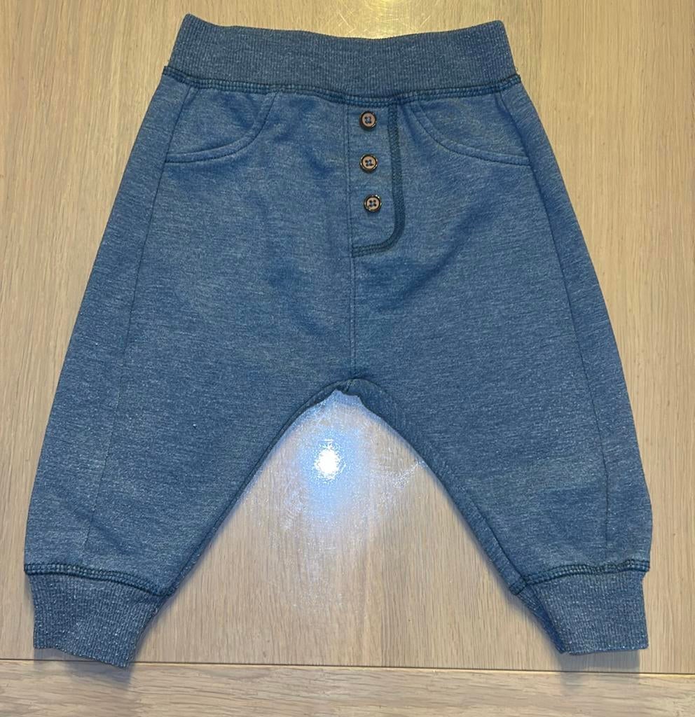 ⚽️ Broekje maat 74, Kinderen en Baby's, Babykleding | Maat 62, Broekje, Ophalen of Verzenden, Zo goed als nieuw, Hema