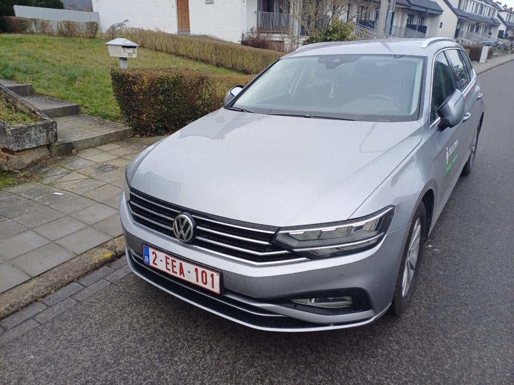 PASSAT	VARIANT Diesel 1.6 TDI, Auto's, Volkswagen, Bedrijf, Passat, Diesel, Break, 4 deurs, Automaat, Zilver of Grijs, Grijs, Stof