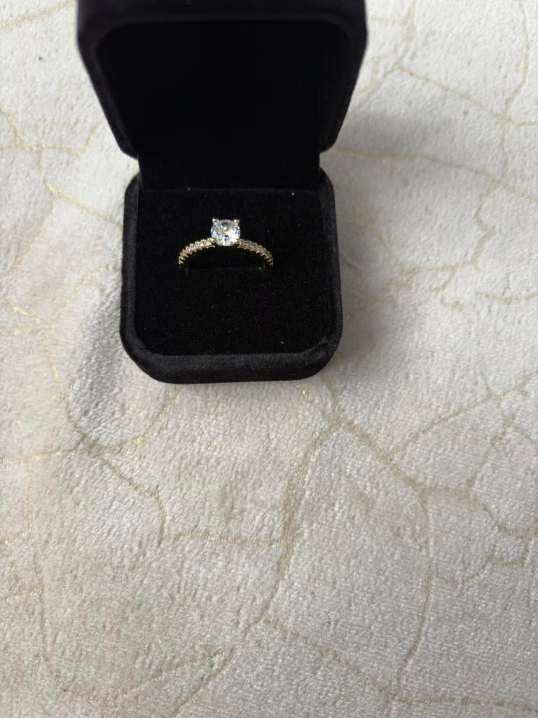 Gouden trouwring, Nieuw, Ophalen of Verzenden, Met edelsteen, Dame