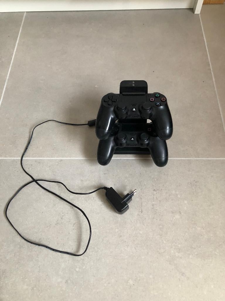 playstation 4, Games en Spelcomputers, Spelcomputers | Sony PlayStation 4, Gebruikt, Original, 500 GB, Met 2 controllers, Met games