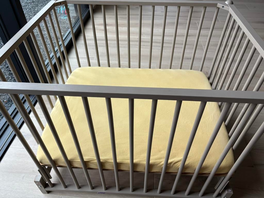 Babypark Quax met zo goed als nieuwe matras, Kinderen en Baby's, Ophalen, Gebruikt