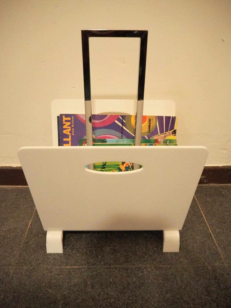 Modern magazine rekje, Enlèvement, Comme neuf