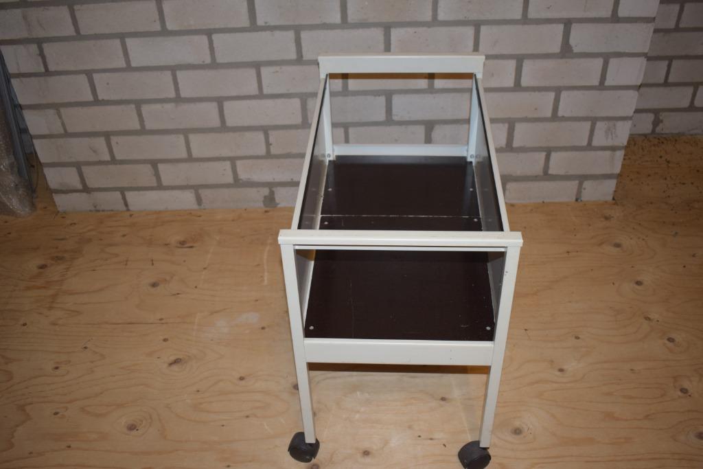 Rolwagentje 3 stuks  60 x 37 x 55 cm, Gebruikt, Klassiek kantoor, Metaal of Aluminium, 55 tot 75 cm