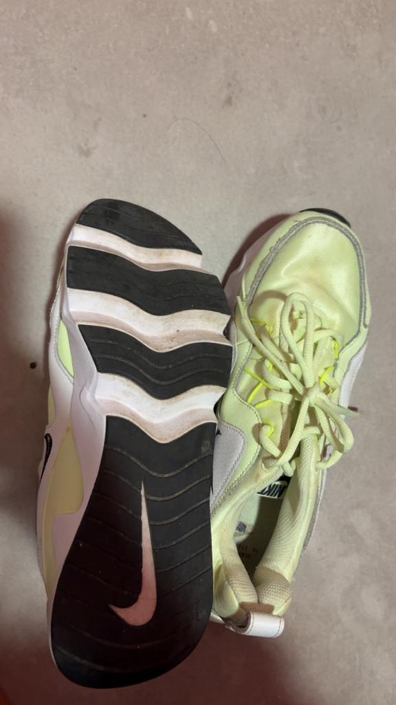 Nike schoenen schoenmaat 39, Ophalen of Verzenden, Zo goed als nieuw, Schoenen