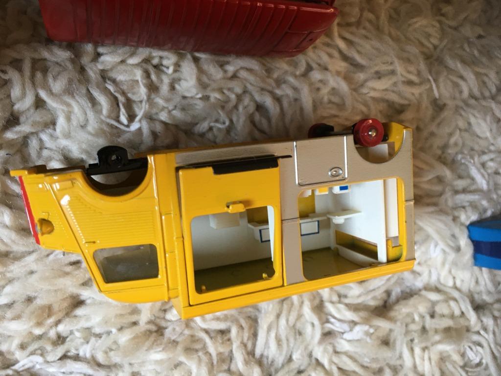 dinky toys VOOR ONDERDELEN, Hobby en Vrije tijd, Modelauto's | 1:43, Ophalen of Verzenden, Zo goed als nieuw, Dinky Toys