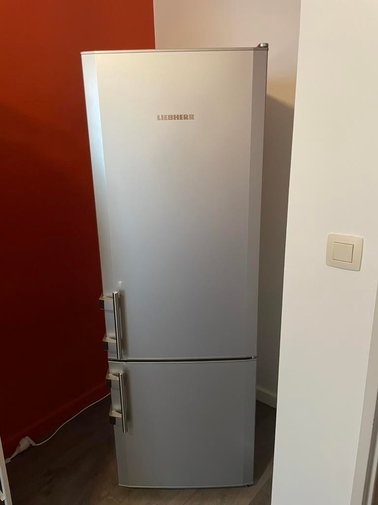 Liebherr koelkast met dievries, Elektronische apparatuur, Koelkasten en IJskasten, Ophalen, Zo goed als nieuw