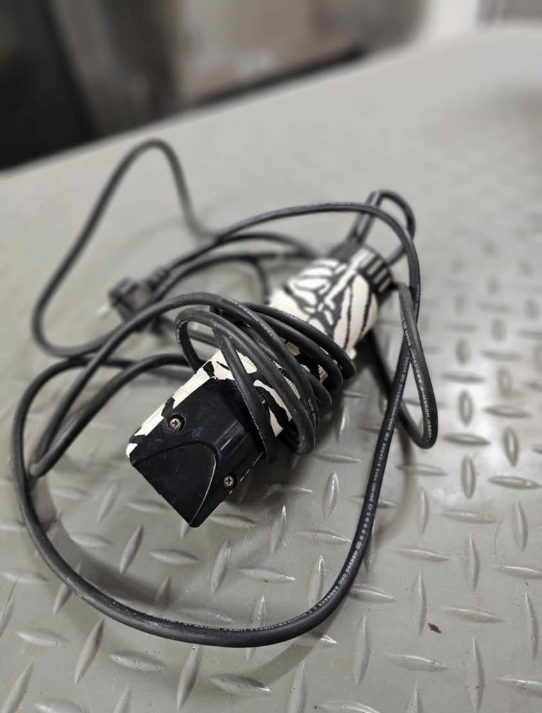 Matériel de toilettage professionnel, Enlèvement