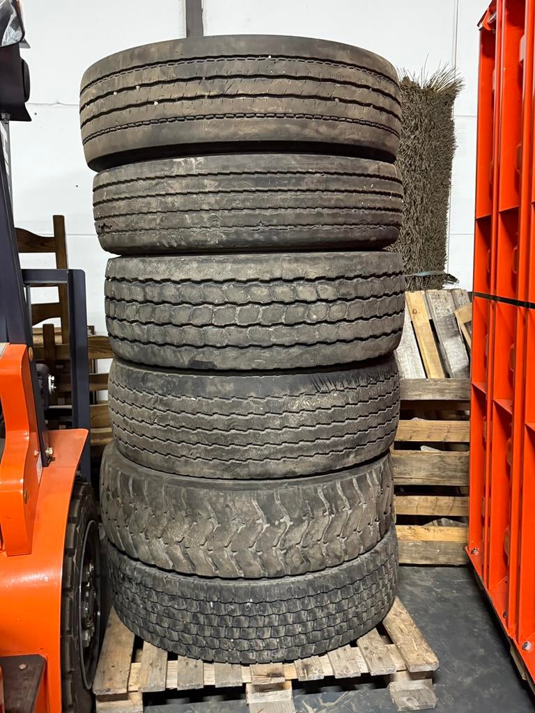 Vrachtwagen banden, Auto-onderdelen, Banden en Velgen, Ophalen of Verzenden, Vrachtwagen, Band(en)