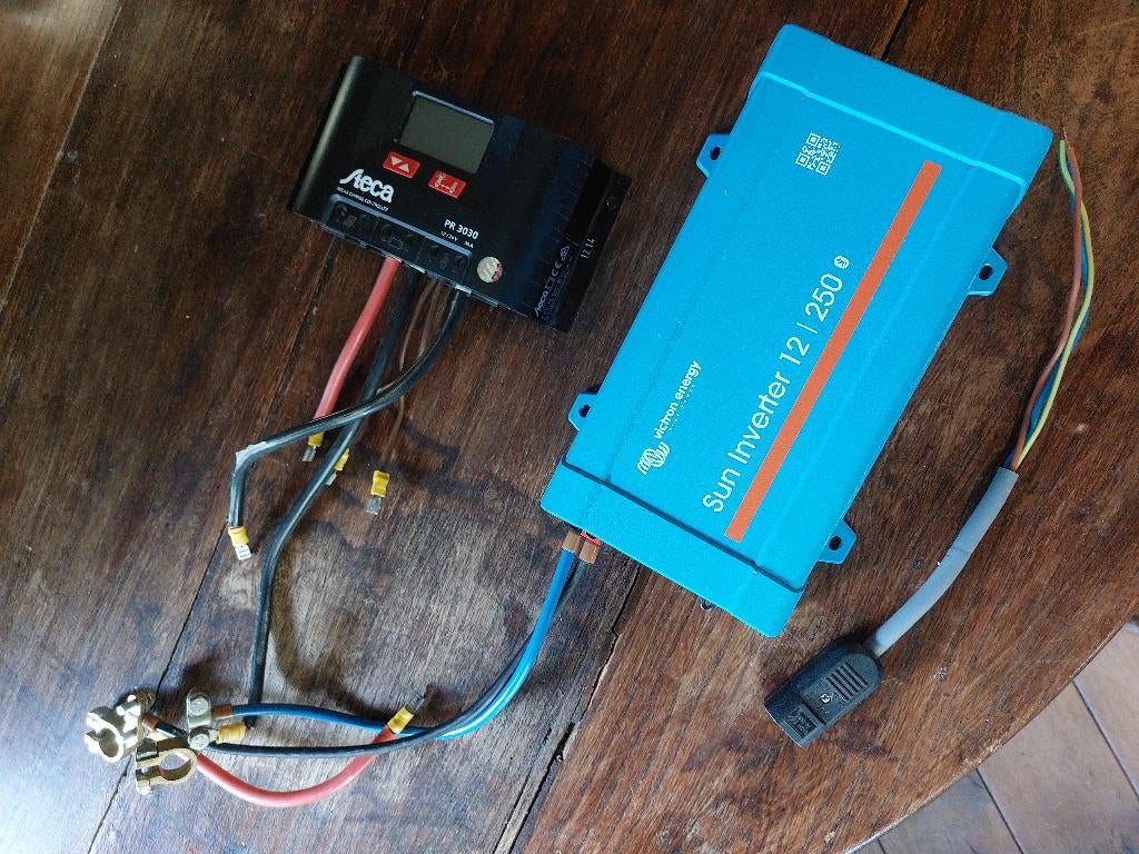 Zonnepaneel installatie offgrid, Bricolage & Construction, Panneaux solaires & Accessoires, Enlèvement, Système complet, 200 watts-crêtes ou plus