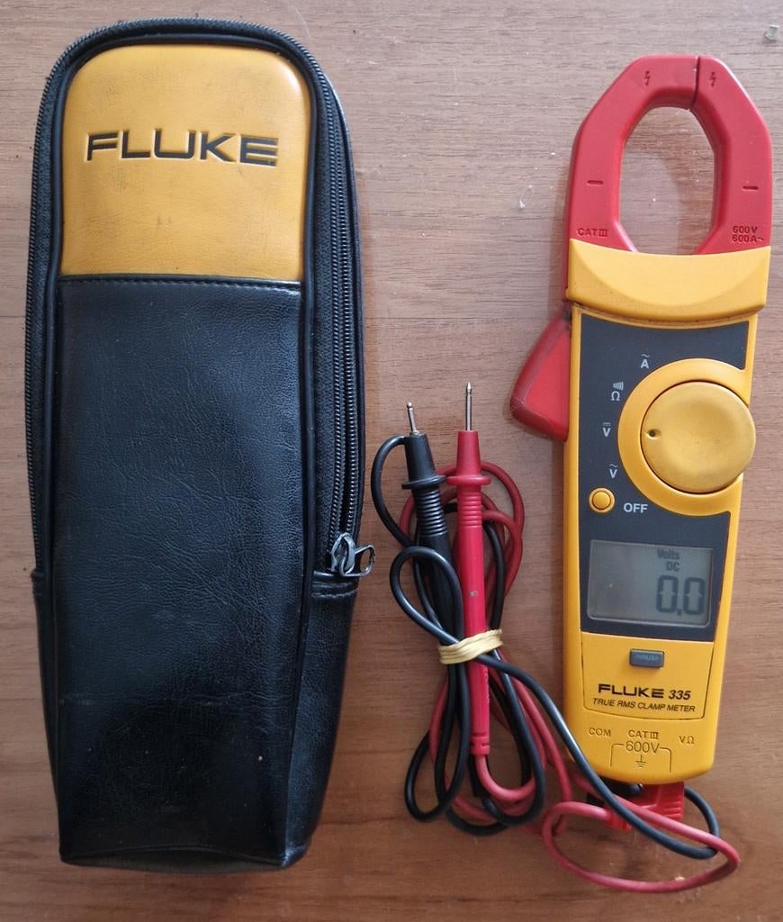 Pince ampèremétrique Fluke 335 TRMS 600 A AC
Le Fluke 335 i, Bricolage & Construction, Instruments de mesure, Enlèvement, Température