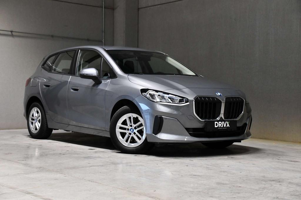 BMW 2 Serie 225 Active Tourer PHEV 225xeA (180 kW), Auto's, BMW, Automaat, 245 pk, Stof, Gebruikt