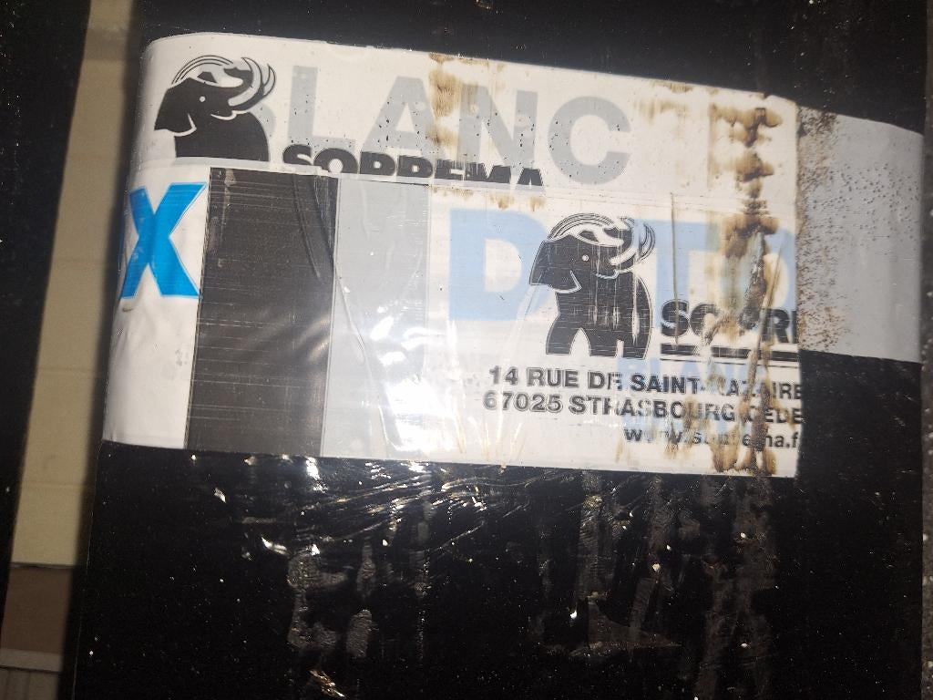 Toiture Soprema Sopralen de 4,4 mm d'épaisseur avec ardoise, Bricolage & Construction, Enlèvement, Neuf, 5 à 10 m², Membrane goudronnée