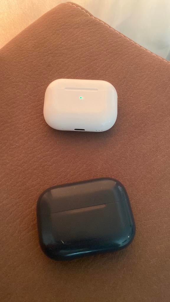 Écouteurs Airpods Pro + Solid Nexus et, Télécoms, Téléphonie mobile | Écouteurs, Bluetooth, Utilisé, Blanc, Intra-auriculaires (Earbuds)