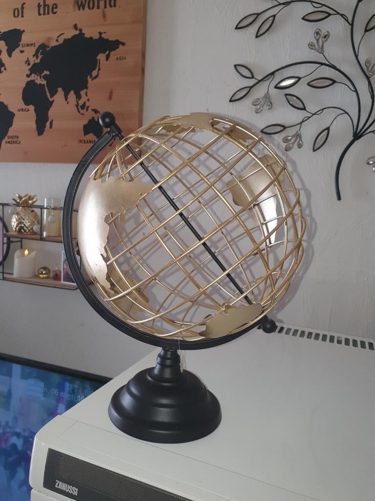 Sphère moderne, Maison & Meubles, Enlèvement