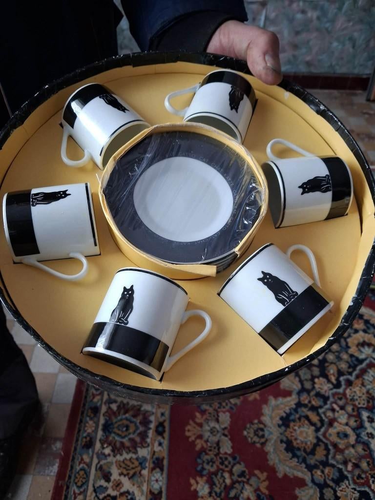 doos met tassen nieuw, Ophalen