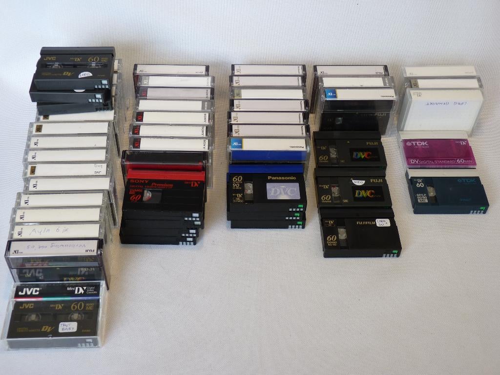 MiniDV d'occasion et neuves : Sony, JVC, TDK, Panasonic, Fuj, TV, Hi-fi & Vidéo, Caméscopes numériques, Moins de 8x, Enlèvement ou Envoi