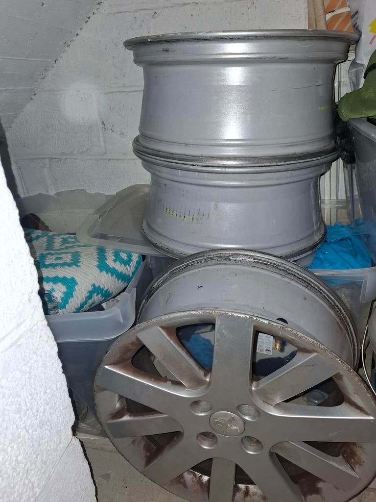 Jantes peugeot 207 a vendre, Autos : Pièces & Accessoires, Pneus & Jantes, Enlèvement ou Envoi, Jante(s)