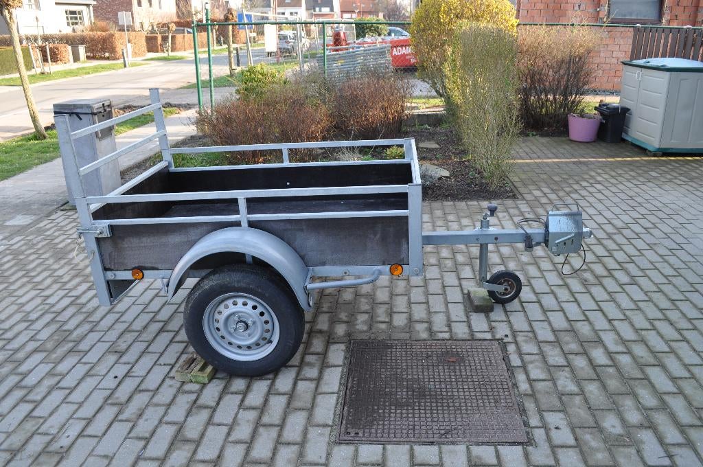 aanhangwagen enkele as ongeremd, Ophalen, Gebruikt